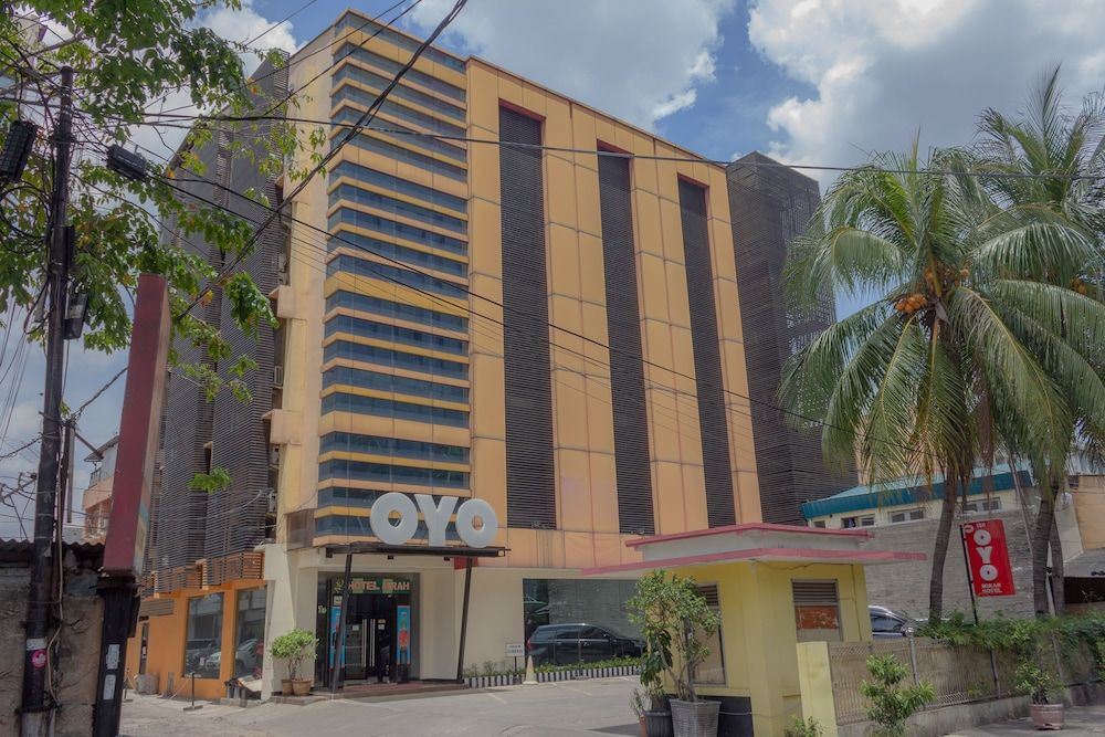 undefined OYO 180 Hotel Mirah 3