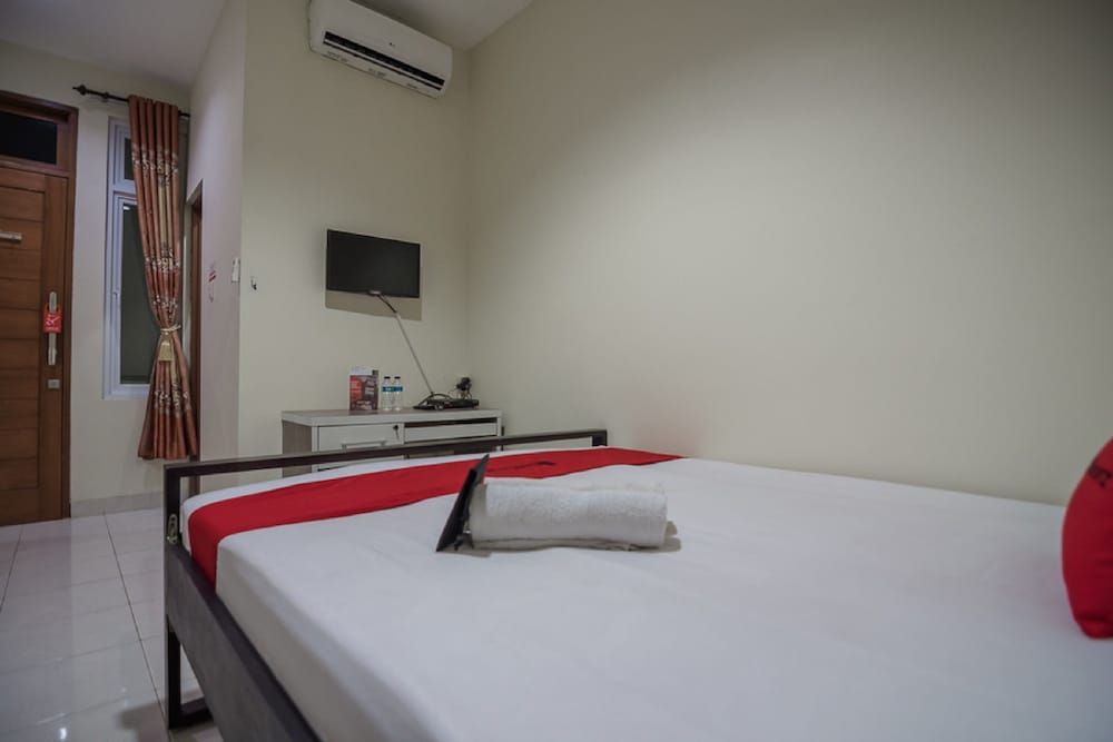 undefined RedDoorz Plus near Semanggi 9