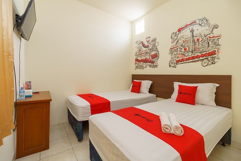 undefined RedDoorz @ Tanjung Duren 8