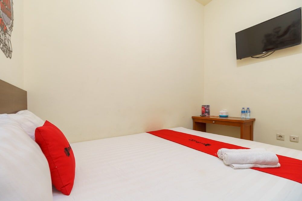 undefined RedDoorz @ Tanjung Duren 10