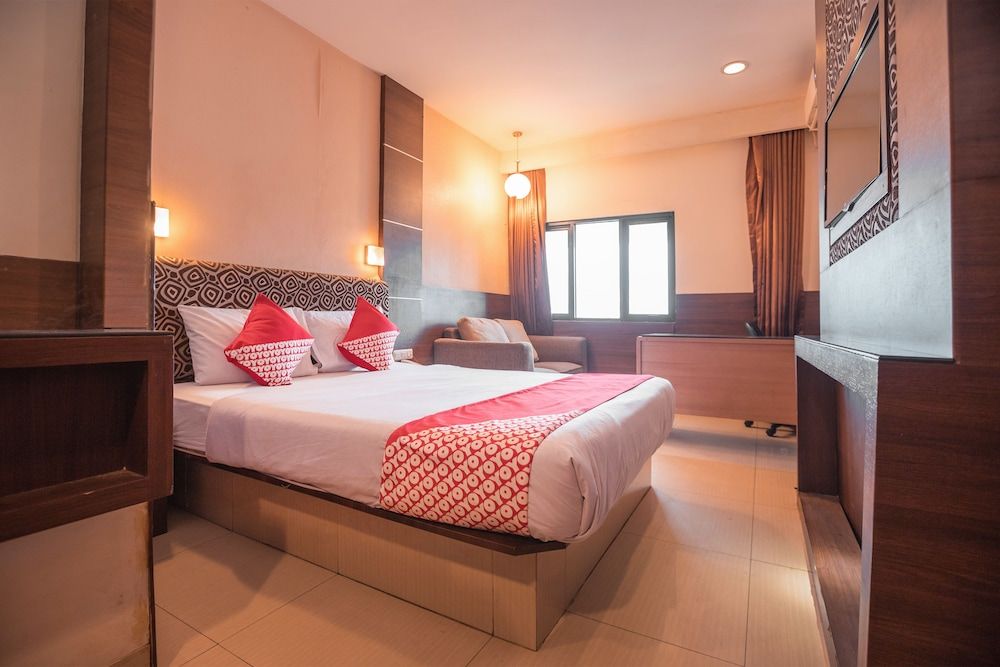 OYO 467 Penthouse Hotel Deluxe Double Room, 1 Double Bed, Non Smoking 8
