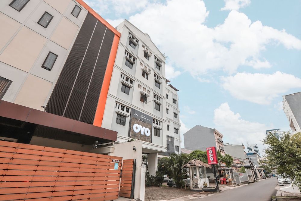 undefined OYO 467 Penthouse Hotel 2