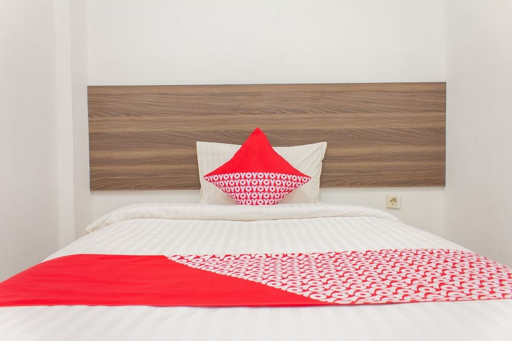 undefined OYO 657 Elite Residence 71 7