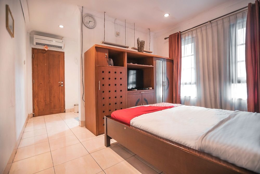 OYO 304 Griya Jogja Deluxe Single Room, 1 Twin Bed 6