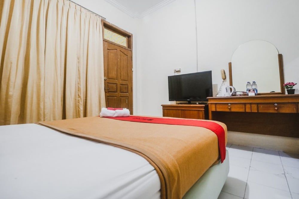 undefined RedDoorz near Lokasari Mangga Besar 7 4
