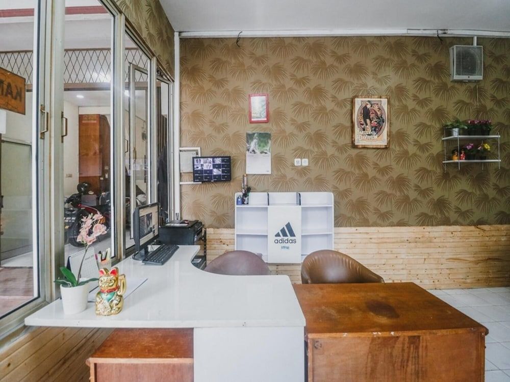 undefined RedDoorz near Lokasari Mangga Besar 7 9