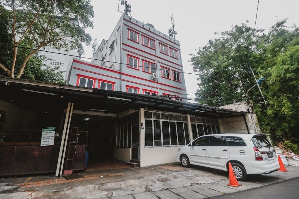 undefined RedDoorz near Lokasari Mangga Besar 7