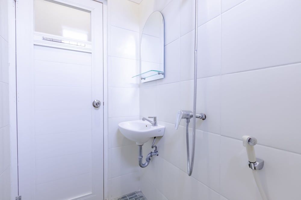 Fongki Place Standard Double Room 5