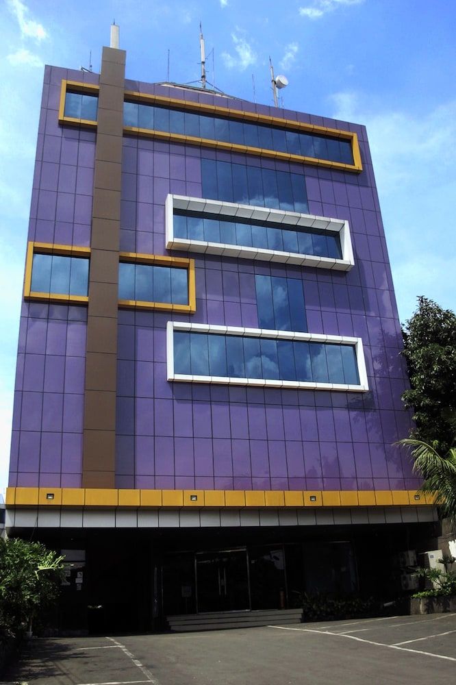 undefined Hotel Alma 6