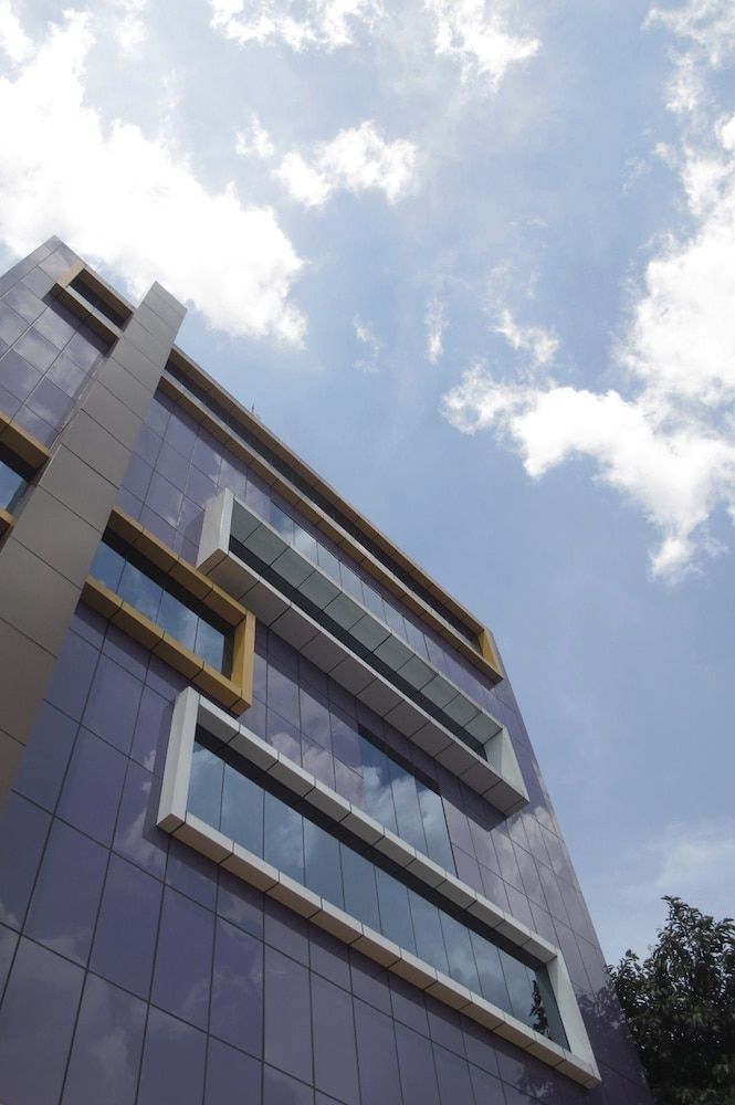 undefined Hotel Alma 7