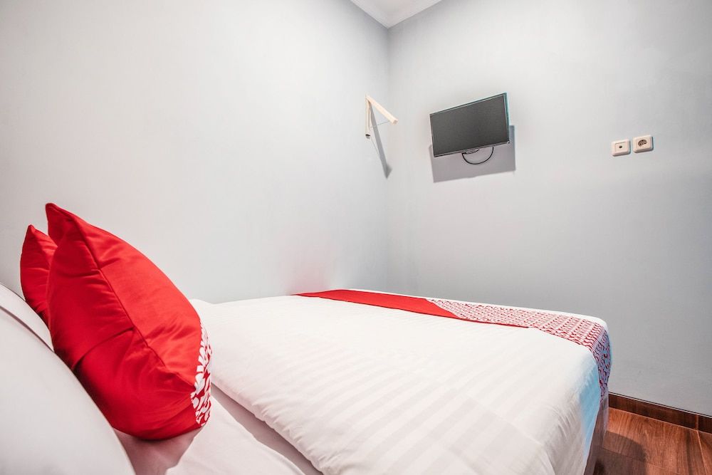 undefined OYO 842 Arafuru Residence 7