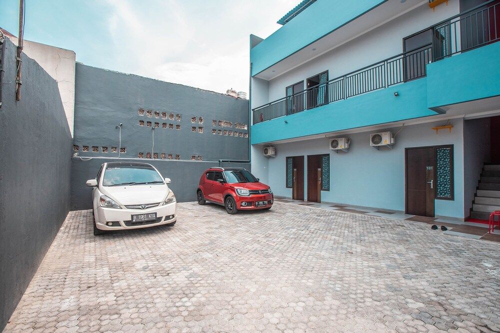 undefined OYO 842 Arafuru Residence 5