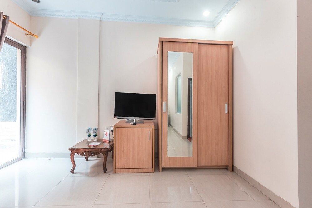 OYO 1667 Wisma Lux Barkah Deluxe Suite 5