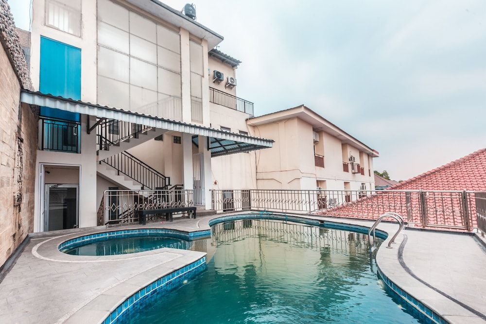 undefined OYO 1667 Wisma Lux Barkah 4