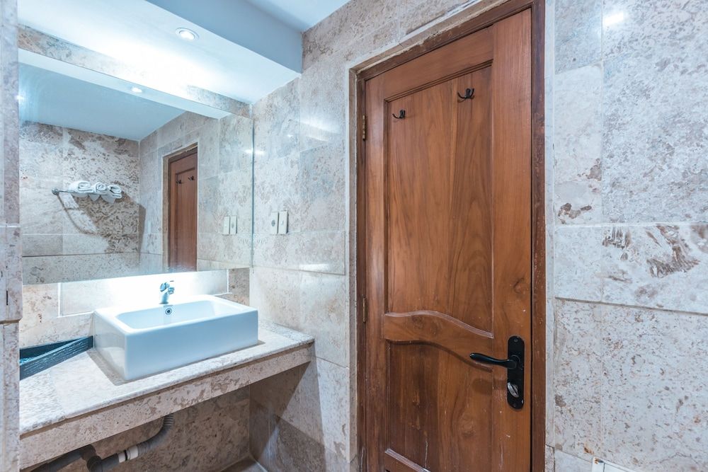 Hotel Alia Matraman Suite Triple 8