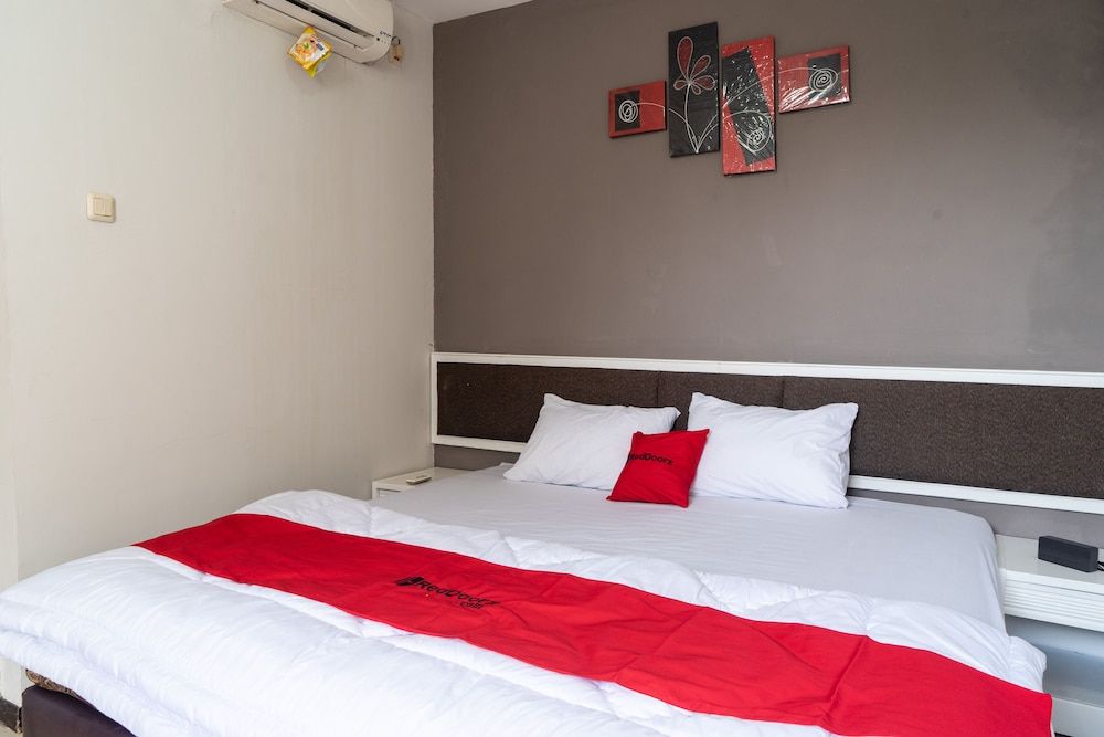 undefined RedDoorz Plus @ Sawah Besar 10