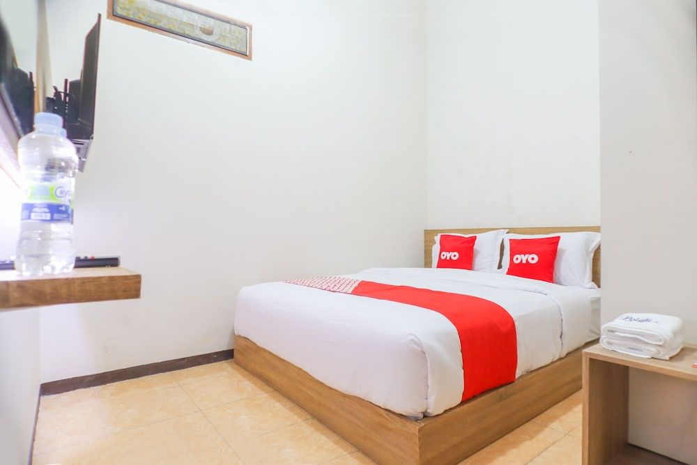OYO 1690 Bright Batavia Near Gereja Kristen Kalam Kudus Mangga Besar Deluxe Double Room 21