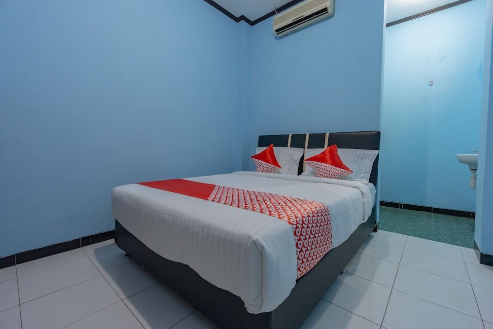 OYO 1801 Wisma Griya Indah Lestari Standard Double Room 10