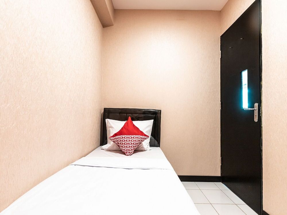 OYO 2122 Qubic Family Suite 4