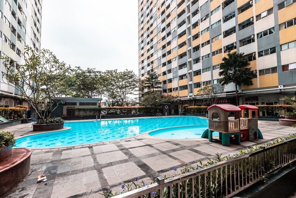 undefined OYO 2122 Qubic 5