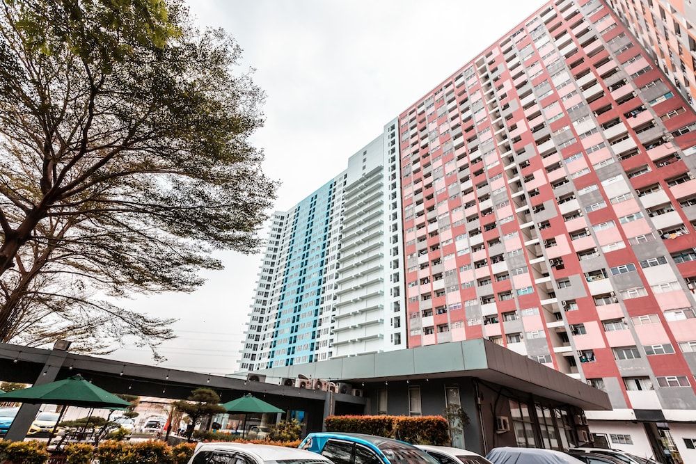 undefined OYO 2122 Qubic 2