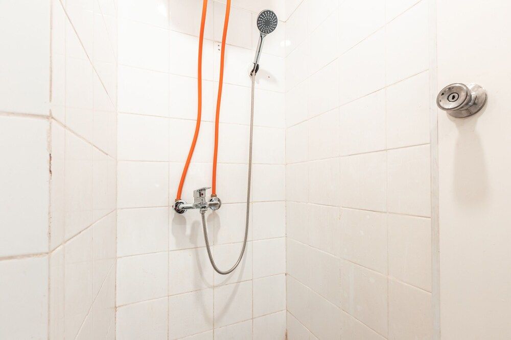 OYO 2122 Qubic Deluxe Suite 5