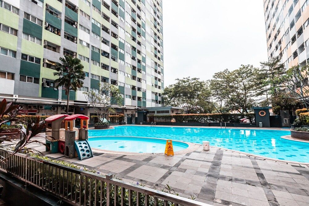 undefined OYO 2122 Qubic 4