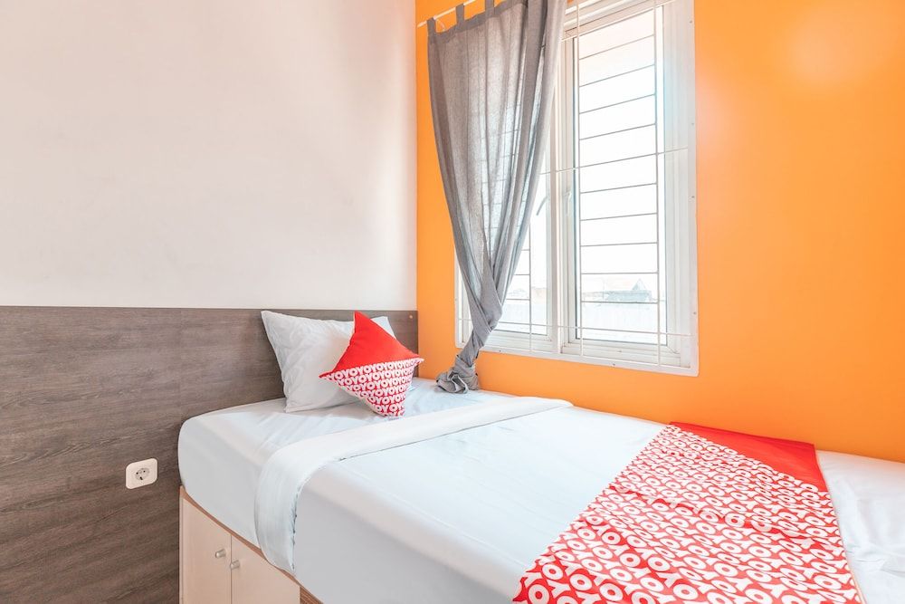 OYO 1907 Pangrango Residence Standard Single Room 11