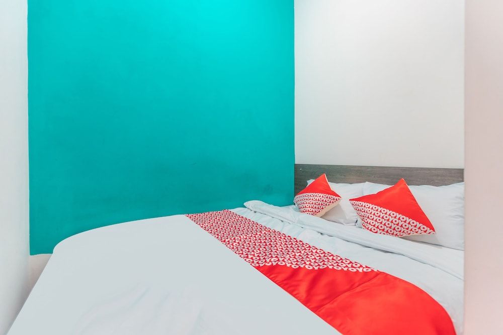 OYO 1907 Pangrango Residence Standard Double Room 2