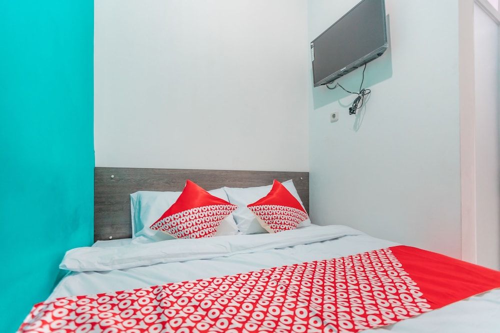 OYO 1907 Pangrango Residence Standard Double Room 3