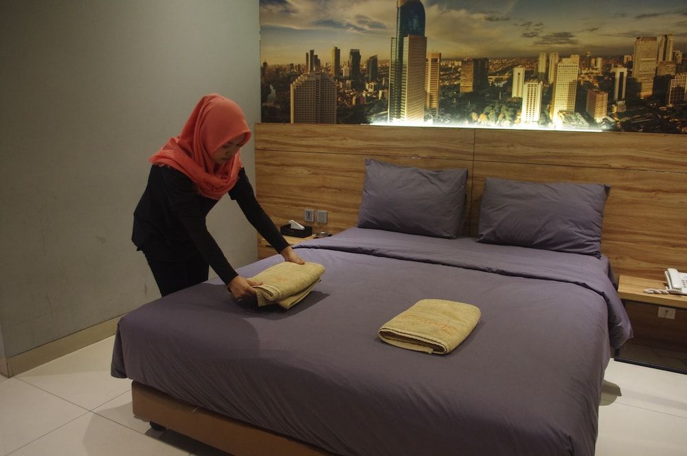 Orange Inn Hotel Mangga Besar Deluxe Double Room 12