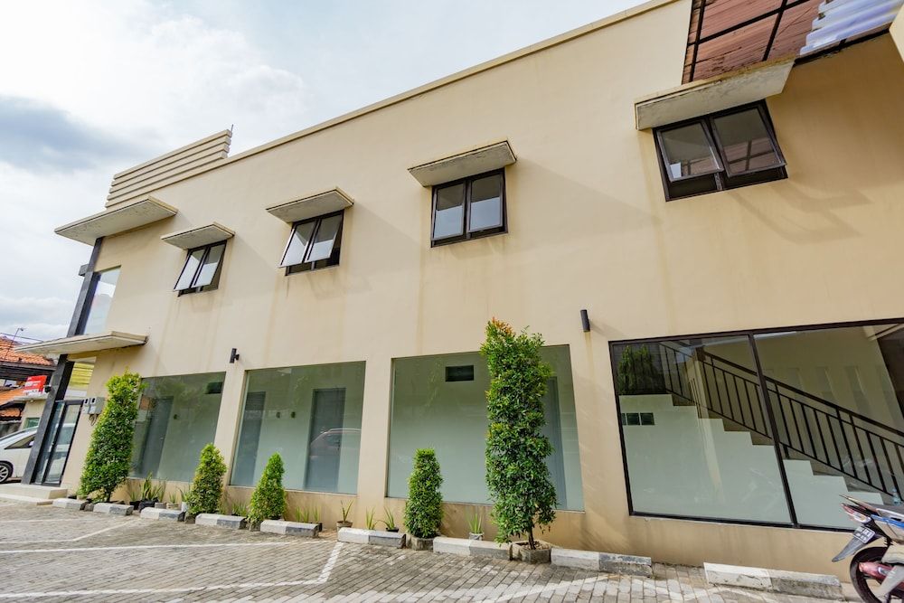 undefined OYO 2416 Griya Otista Syariah