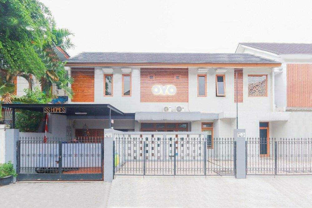 undefined OYO 2196 Ss Homes 3