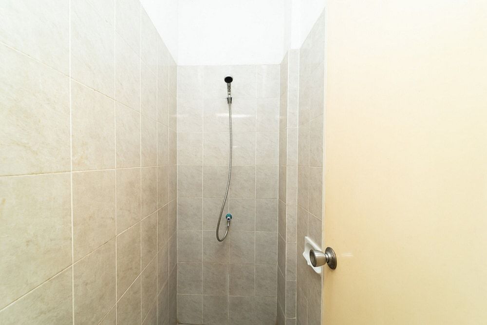 KoolKost Syariah near STIE Trianandra Single Room 5