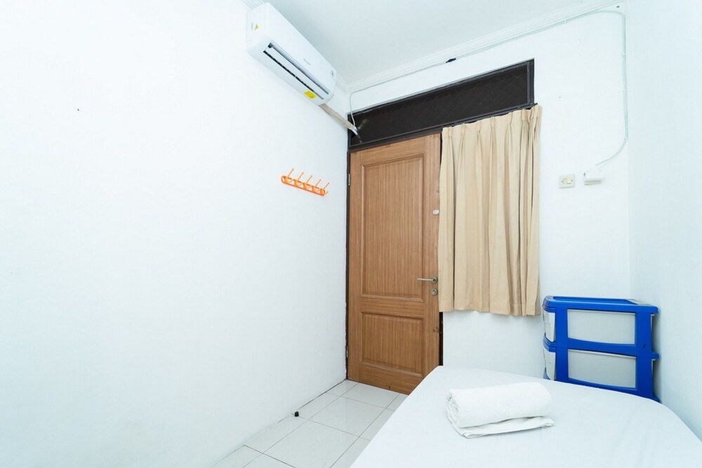 undefined KoolKost Syariah near STIE Trianandra 7