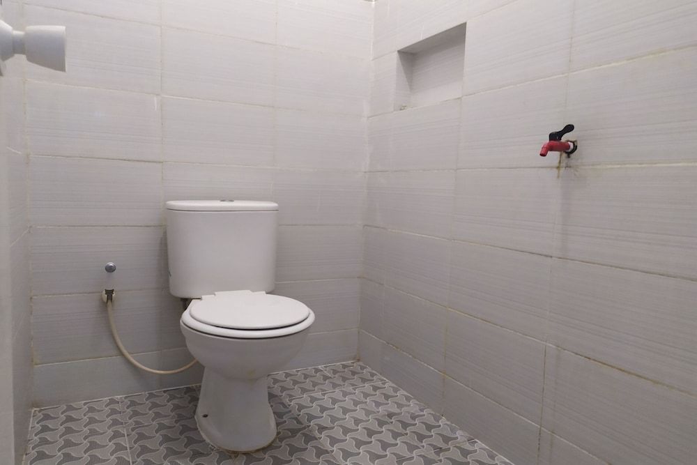 OYO 2654 Yulia Guesthouse Near Kopi Bajawa Flores NTT Tebet Standard Twin Room 5