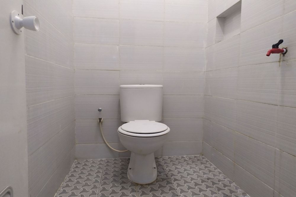 OYO 2654 Yulia Guesthouse Near Kopi Bajawa Flores NTT Tebet Standard Twin Room 7