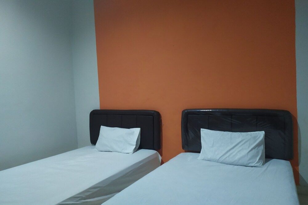 OYO 2654 Yulia Guesthouse Near Kopi Bajawa Flores NTT Tebet Standard Twin Room 4