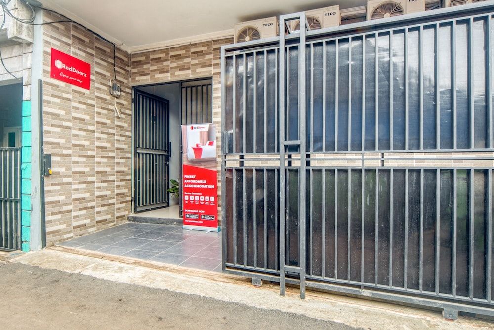 undefined RedDoorz near Graha Cijantung Mall 2