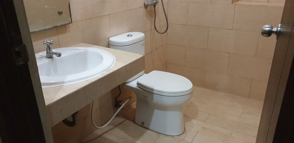 Wir Hotel Deluxe Twin Room 4