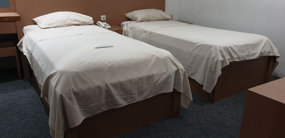 Wir Hotel Deluxe Twin Room 2