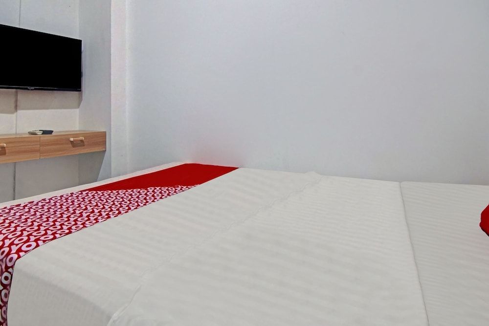 Capital O 90432 Family Residence Near SCBD, Ciwalk, Mall Casablanca Standard Double Room 2