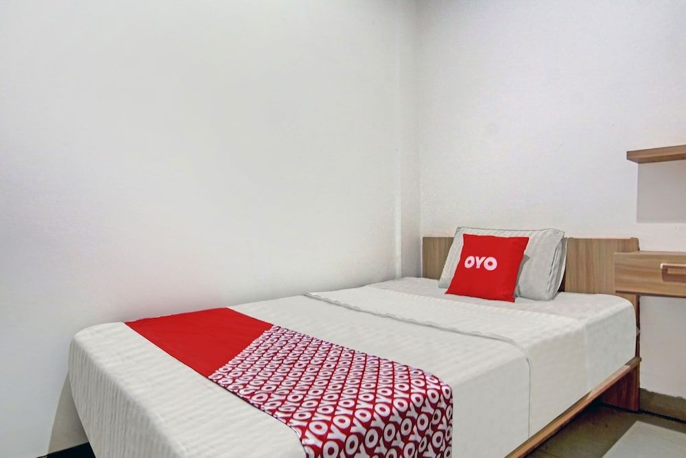 Capital O 90432 Family Residence Near SCBD, Ciwalk, Mall Casablanca Standard Double Room 3