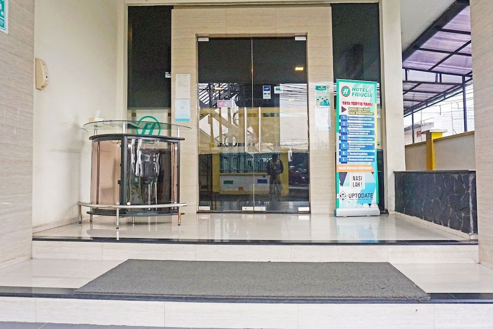 undefined Collection O 91409 Hotel Fiducia Otista 153 - 157 3