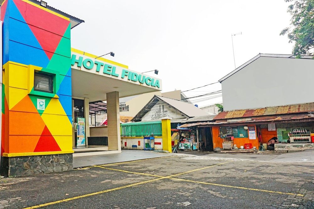 undefined Collection O 91409 Hotel Fiducia Otista 153 - 157 7