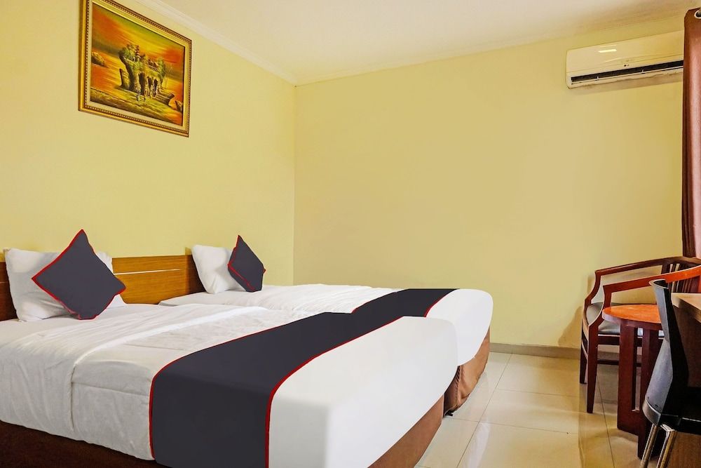 undefined Collection O 91409 Hotel Fiducia Otista 153 - 157 9