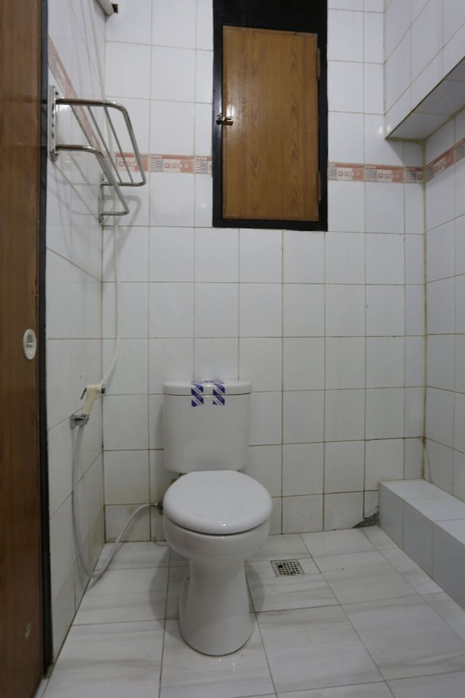 OYO 3865 Wisma Niaga Standard Double Room 15