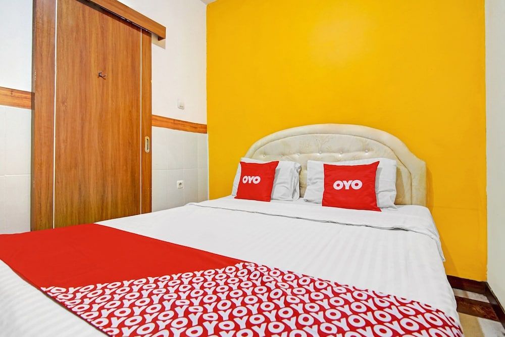 undefined Super OYO 90422 Mall Of Indonesia 5