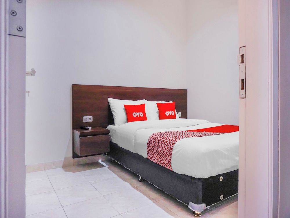 undefined Super OYO 90115 Near Pasar Baru 10