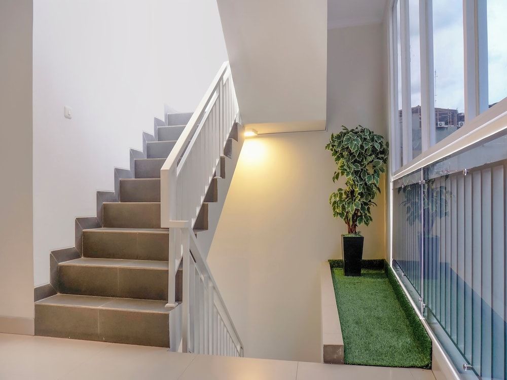 undefined Super OYO 90115 Near Pasar Baru 5